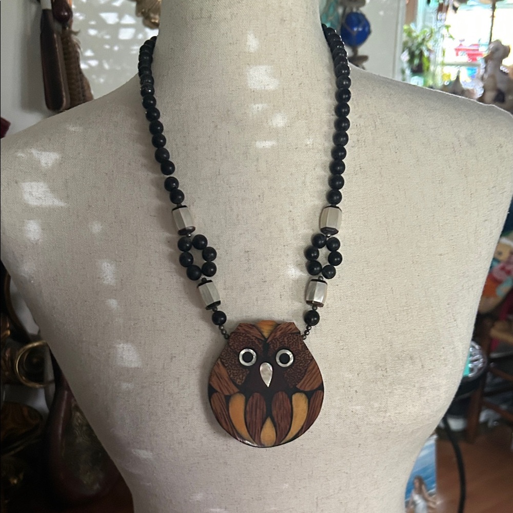 Vintage LEE SANDS Inlaid Wood Owl Pendant Beaded Necklace